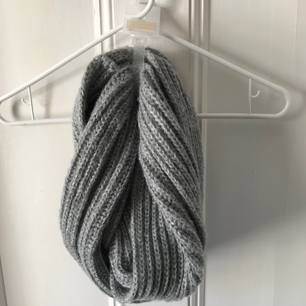 NWT Lauren Conrad Infinity Winter Scarf